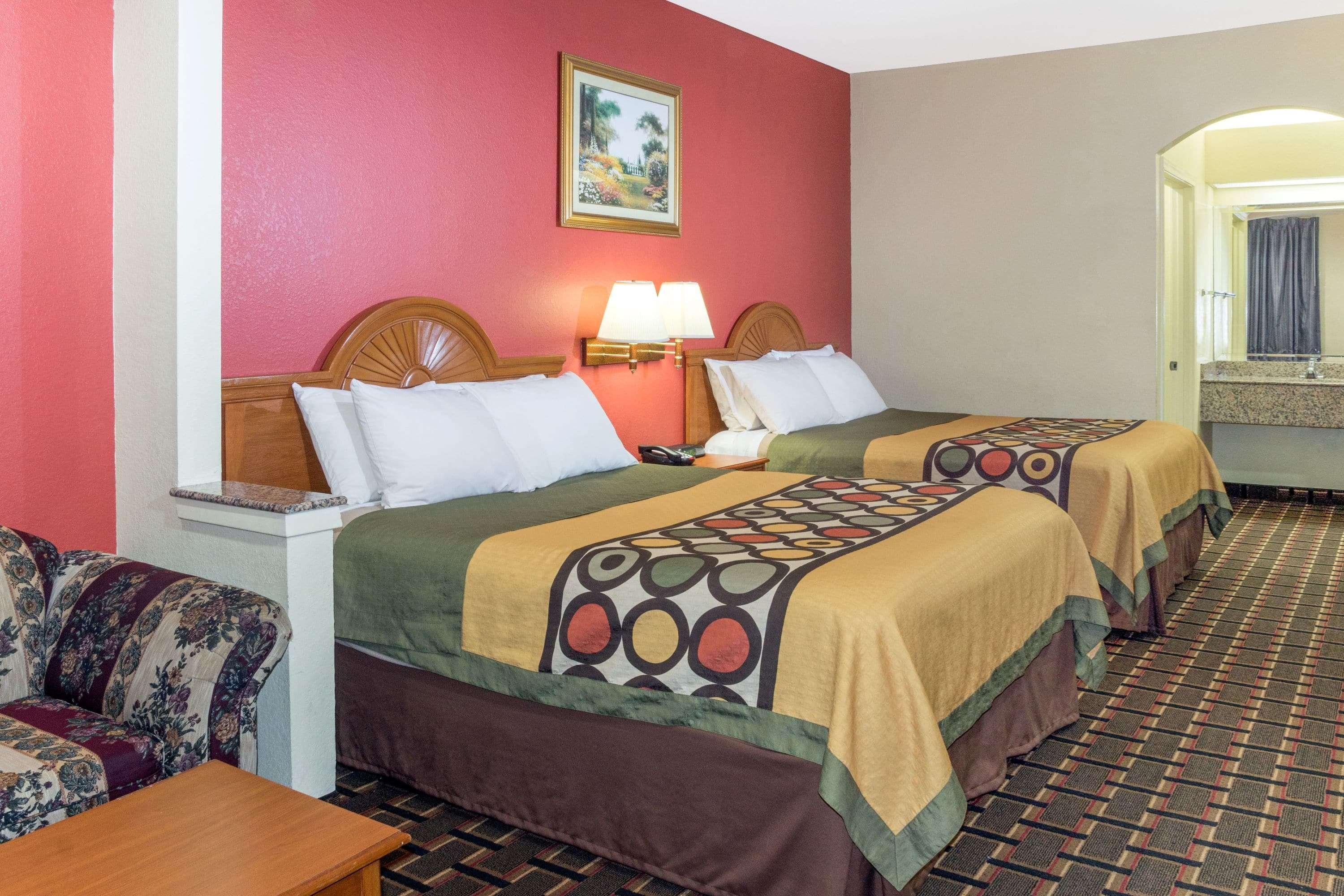 Super 8 By Wyndham Stafford Sugarland Area Hotel Bagian luar foto
