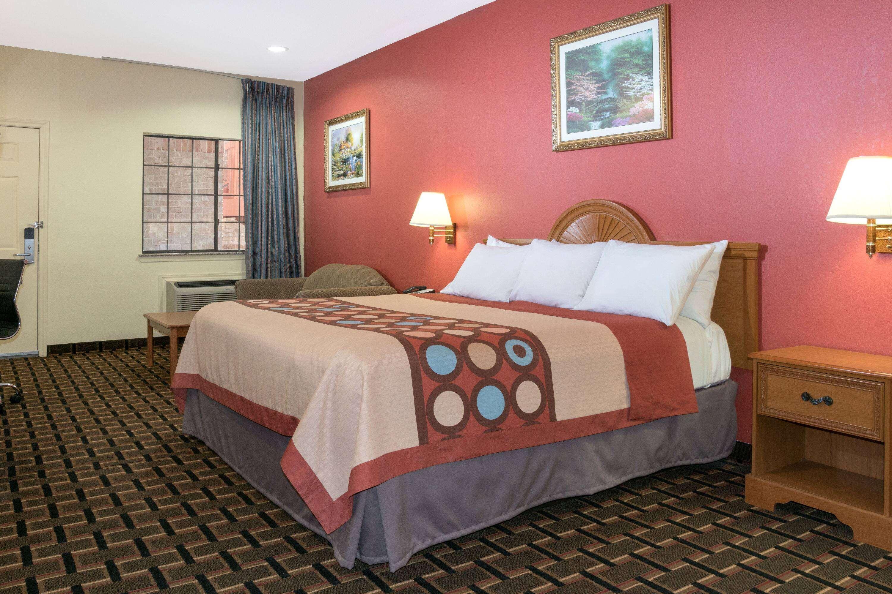 Super 8 By Wyndham Stafford Sugarland Area Hotel Bagian luar foto