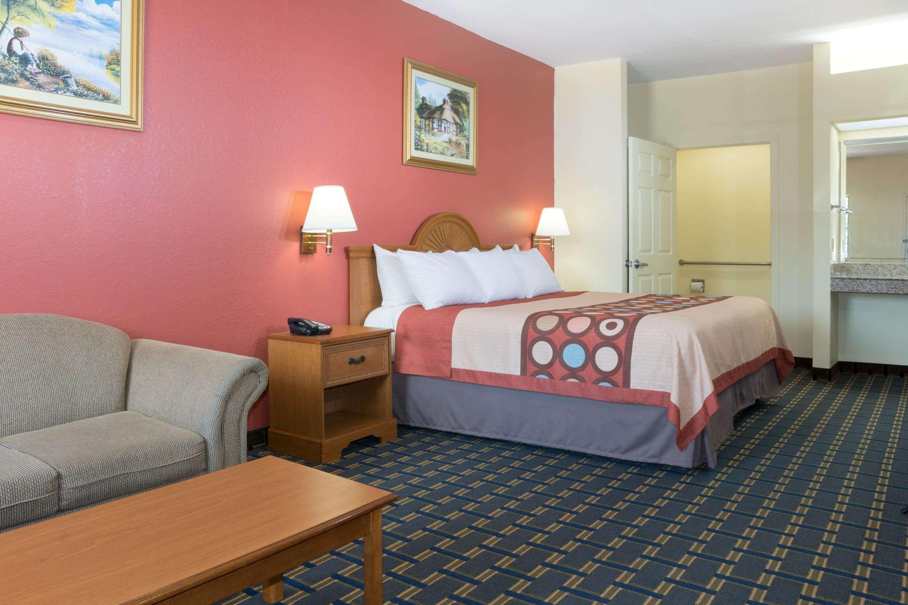Super 8 By Wyndham Stafford Sugarland Area Hotel Bagian luar foto